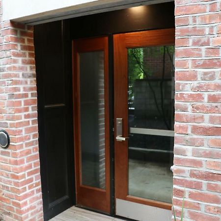 A Stylish Stay W/ A Queen Bed, Heated Floors.. #36 بروكلاين المظهر الخارجي الصورة